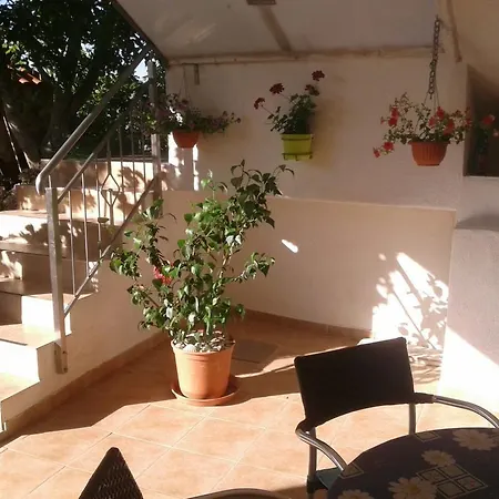 Lucia Appartement Tisno